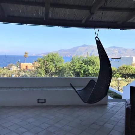 Holiday home Le Terrazze Di Salina, A 100 Mt Dalla